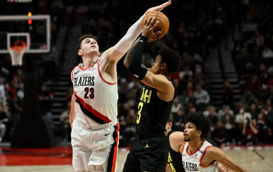 7号秀克林根狂砍14+20吕佩尔20分 开拓者124-86完爆爵士