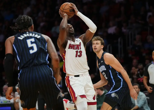 班凯罗33+11罗齐尔19分 巴特勒低迷 魔术轻取热火 班凯罗33+11罗齐尔19分 巴特勒低迷 魔术轻取热火