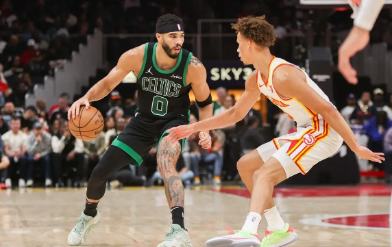 塔图姆三节28+6+9 特雷-杨伤退10中1 绿军大胜老鹰迎3连胜 塔图姆三节28+6+9 特雷-杨伤退10中1 绿军大胜老鹰迎3连胜