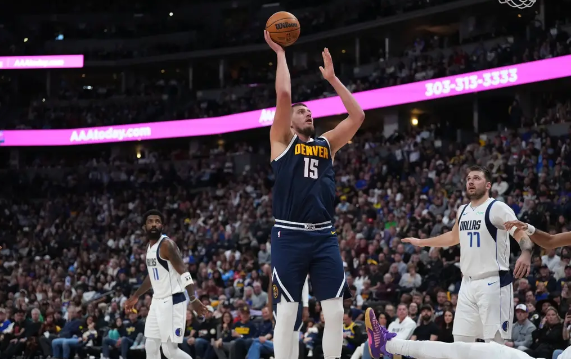 神仙打架!欧文43分 约基奇37+18+15 掘金险胜独行侠 神仙打架!欧文43分 约基奇37+18+15 掘金险胜独行侠