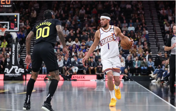 布克31分 比尔24分 科林斯29+11 太阳击败爵士 布克31分 比尔24分 科林斯29+11 太阳击败爵士