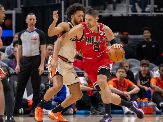 拉文末节6三分 武切维奇29+11 杜伦15+22 公牛击败活塞