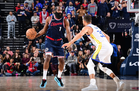 哈登12+6+16 鲍威尔带伤出战23分 库里26+7+6 快船再胜勇士 哈登12+6+16 鲍威尔带伤出战23分 库里26+7+6 快船再胜勇士