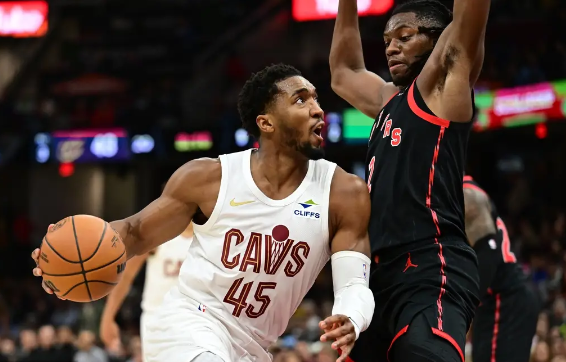 杰罗姆26+5 米切尔26分 巴恩斯18+7+7 骑士3人20+轻取猛龙 杰罗姆26+5 米切尔26分 巴恩斯18+7+7 骑士3人20+轻取猛龙