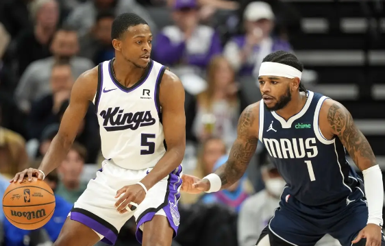 福克斯33+6 欧文&克莱缺阵 丁威迪30+6 国王胜独行侠止6连败