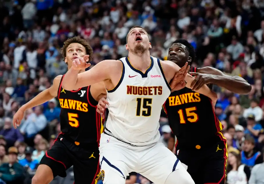 约基奇三节23+17+15 威少高效16+11 吹杨30+9 掘金大胜老鹰