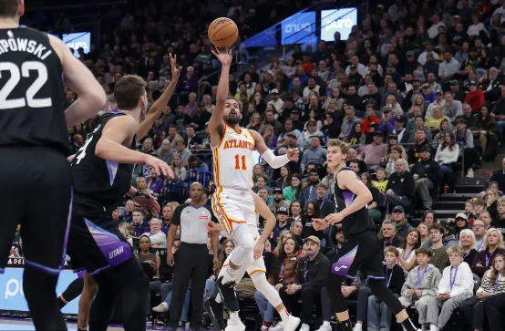 特雷-杨后场压哨三分绝杀+24分20助 马卡35分 老鹰力克爵士