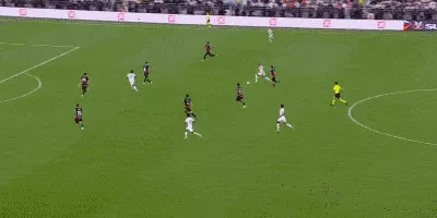 1736474445782309.gif 2.gif