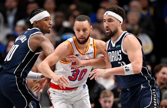 库里空砍25+8欧文42分 独行侠残阵拒逆转111-107险胜勇士