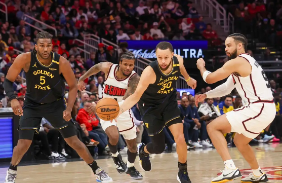 库里27分巴特勒19+8 勇士5首发全上双105-98击败火箭 库里27分巴特勒19+8 勇士5首发全上双105-98击败火箭