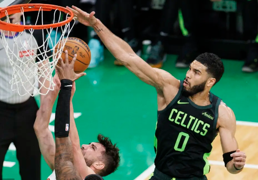 米切尔41+5 双探花83分 骑士末节爆发22分逆转绿军豪取9连胜