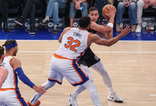 阿努诺比28+7 布里奇斯28+7 阿夫迪亚33+7 尼克斯双杀开拓者