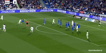 1745456814575518.gif 2.gif