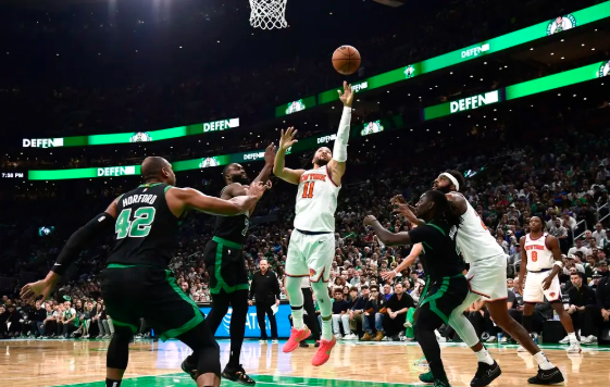 怀特34分 布朗26+8+12 塔图姆伤缺 绿军22记三分大胜尼克斯 怀特34分 布朗26+8+12 塔图姆伤缺 绿军22记三分大胜尼克斯