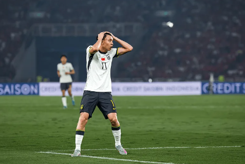 世预赛-中国男足0-1负印尼无缘美加墨,杨泽翔送点朱辰杰伤退 世预赛-中国男足0-1负印尼无缘美加墨,杨泽翔送点朱辰杰伤退